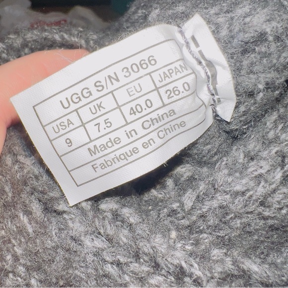 UGG Australia Gray Lattice Cardy 3 Button Tall Winter Knit Boots size US 9 - Picture 7 of 7